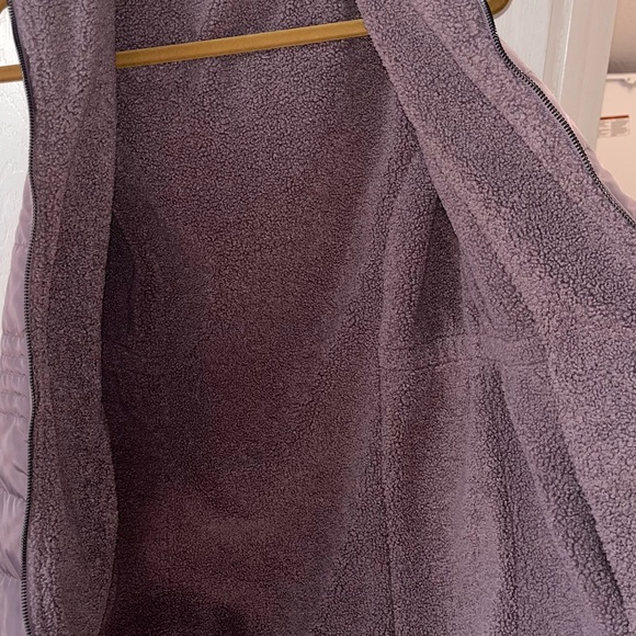 Mo-KA By Santa Fe Apparel Hooded Reversible Puffer Vest - Picture 12 of 12